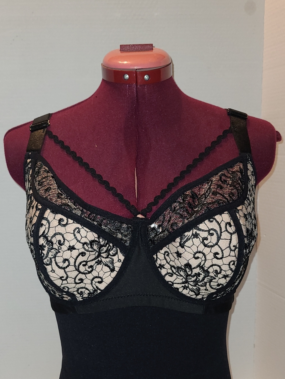 Black Lace Overlay Support Bra - Unbranded 38DD